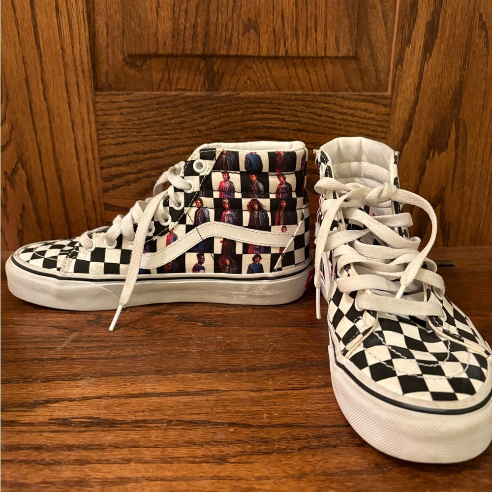 Stranger‎ Things x Vans Season 4 Netflix